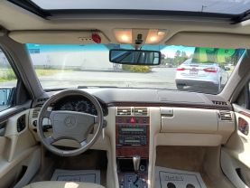 1997 MERCEDES-BENZ E-CLASS SEDAN 6-CYL, 3.2 LITER E 320 SEDAN 4D