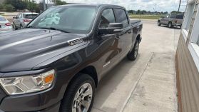 2019 RAM 1500 CREW CAB PICKUP V8, HEMI, 5.7 LITER BIG HORN PICKUP 4D 5 1/2 FT