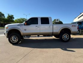 2011 FORD F350 SUPER DUTY CREW CAB PICKUP V8, TURBO DIESEL, 6.7L LARIAT PICKUP 4D 6 3/4 FT