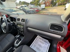2011 VOLKSWAGEN GOLF