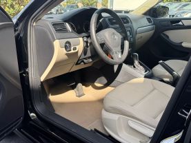 2012 VOLKSWAGEN JETTA - 5-CYL, PZEV, 2.5 LITER 2.5L SE SEDAN 4D