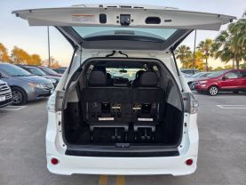 2015 Toyota Sienna - Image 9