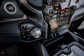 2019 RAM 1500 CREW CAB PICKUP V8, HEMI, ETORQUE, 5.7 LITER LIMITED PICKUP 4D 5 1/2 FT