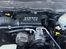 2006 DODGE RAM 1500 MEGA CAB PICKUP V8, HEMI, 5.7 LITER SLT PICKUP 4D 6 1/4 FT