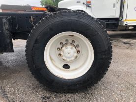 2004 OTTAWA YT30 YARD DOG SHAG TRUCK - -