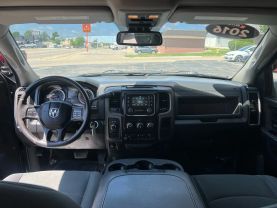 2016 RAM 3500 CREW CAB PICKUP V8, HEMI, 6.4 LITER TRADESMAN PICKUP 4D 6 1/3 FT