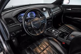 2016 CHRYSLER 300 SEDAN V6, 3.6 LITER 300S SEDAN 4D