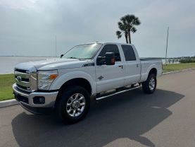 2016 FORD F350 SUPER DUTY CREW CAB PICKUP V8, TURBO DIESEL, 6.7L LARIAT PICKUP 4D 6 3/4 FT