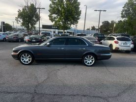 2004 JAGUAR XJ SEDAN V8, 4.2 LITER VANDEN PLAS SEDAN 4D