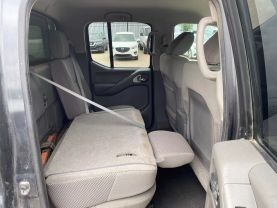 2010 NISSAN FRONTIER PICKUP V6 4.0L GASOLINE CREW CAB LE 4WD 4.0L V6 at Motors On Wheels - used car dealership in Houston, Texas.