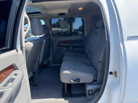 2006 DODGE RAM 1500 MEGA CAB PICKUP V8, HEMI, 5.7 LITER SLT PICKUP 4D 6 1/4 FT