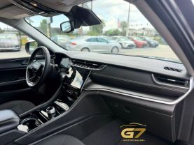 2023 Jeep Grand Cherokee L - Image 11