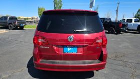 2011 VOLKSWAGEN ROUTAN PASSENGER V6, 3.6 LITER SEL MINIVAN 4D