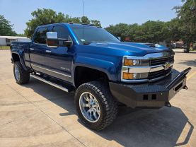 2017 CHEVROLET SILVERADO 2500 HD CREW CAB PICKUP V8, TURBO DIESEL, 6.6 LITER LTZ PICKUP 4D 6 1/2 FT