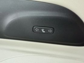 2019 Chrysler Pacifica - Image 13