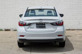 2019 TOYOTA YARIS SEDAN 4-CYL, 1.5 LITER LE SEDAN 4D