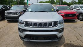 2024 Jeep Compass - Image 2