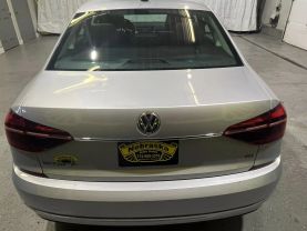 2017 VOLKSWAGEN PASSAT SEDAN 4-CYL, TURBO, 1.8 LITER 1.8T SE SEDAN 4D