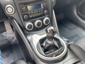 2018 Nissan 370z - Image 15