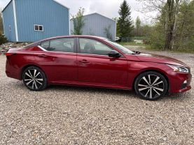 2022 NISSAN ALTIMA SEDAN 4-CYL, 2.5 LITER 2.5 SR SEDAN 4D at T&T Repairables - used car dealership in Spencer, Indiana.