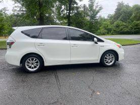 2013 TOYOTA PRIUS V WAGON 4-CYL, HYBRID, 1.8 LITER FIVE WAGON 4D