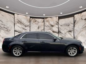 2017 CHRYSLER 300 SEDAN V6, 3.6 LITER 300 LIMITED SEDAN 4D