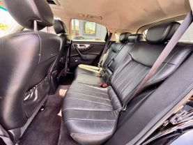 2017 INFINITI QX70