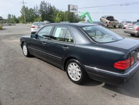 1997 MERCEDES-BENZ E-CLASS SEDAN 6-CYL, 3.2 LITER E 320 SEDAN 4D