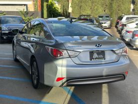 2015 HYUNDAI SONATA SEDAN 4-CYL, HYBRID, 2.4 LITER HYBRID LIMITED SEDAN 4D