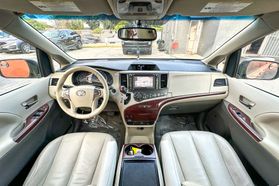 2012 TOYOTA SIENNA VAN - AUTOMATIC - Gentle Carmen Auto