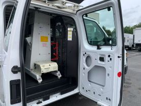 2013 FORD E350 SUPER DUTY 34FT BUCKET VAN VERSALIFT VANTEL29N BUCKET TRUCKS V8, FLEX FUEL, 5.4 LITER VAN 3D - Eddies Auto Sales
