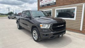 2019 RAM 1500 CREW CAB PICKUP V8, HEMI, 5.7 LITER BIG HORN PICKUP 4D 5 1/2 FT