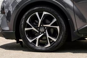 2018 TOYOTA C-HR SUV 4-CYL, 2.0 LITER XLE PREMIUM SPORT UTILITY 4D