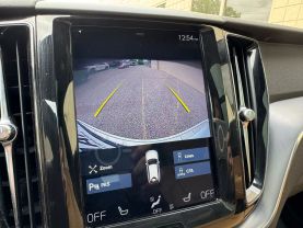 2020 VOLVO XC60 SUV 4-CYL, DRIVE-E, TURBO, 2.0 LITER T5 MOMENTUM SPORT UTILITY 4D
