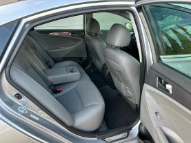 2015 HYUNDAI SONATA SEDAN 4-CYL, HYBRID, 2.4 LITER HYBRID LIMITED SEDAN 4D