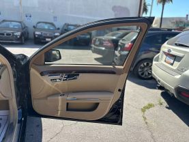 2012 MERCEDES-BENZ S-CLASS SEDAN V8, TWIN TURBO, 4.6 LITER S 550 SEDAN 4D