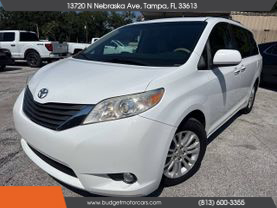 2014 TOYOTA SIENNA