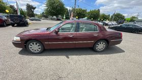 2004 LINCOLN TOWN CAR