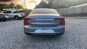 2017 VOLVO S90