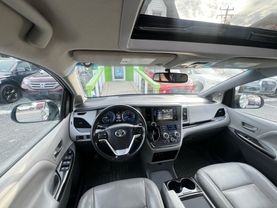 2015 TOYOTA SIENNA VAN V6, 3.5 LITER XLE MINIVAN 4D