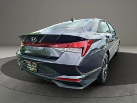 2023 Hyundai Elantra - Image 4