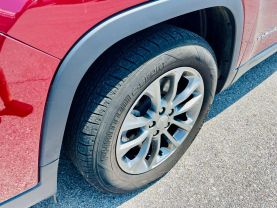 2019 JEEP CHEROKEE SUV 4-CYL, ZERO EVAP, 2.4 LITER LATITUDE PLUS SPORT UTILITY 4D