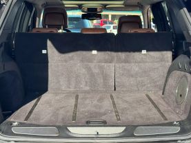 2011 JEEP GRAND CHEROKEE SUV V8, 5.7 LITER OVERLAND SPORT UTILITY 4D