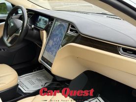 2015 Tesla Model S - Image 18