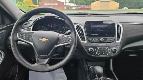 2023 Chevrolet Malibu - Image 9