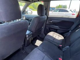 2018 Mitsubishi Outlander - Image 7