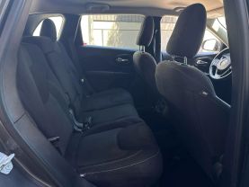 2017 JEEP CHEROKEE SUV V6, 3.2 LITER LATITUDE SPORT UTILITY 4D