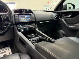 2017 JAGUAR F-PACE