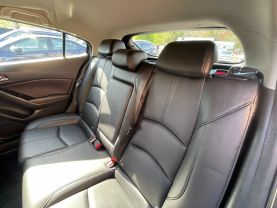 2018 MAZDA MAZDA3 HATCHBACK 4-CYL, SKYACTIV-G, 2.5L TOURING HATCHBACK 4D - Gesner Auto Inc in Taunton, MA, 41.88613, -71.14527