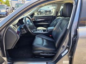 2017 INFINITI Q70
